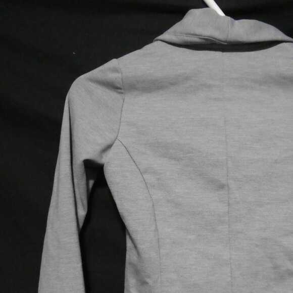 H&M | 7-8 years | Grey Dress Jacket | Button-Up Front | Pink Flower and Bow - Picture 11 of 15